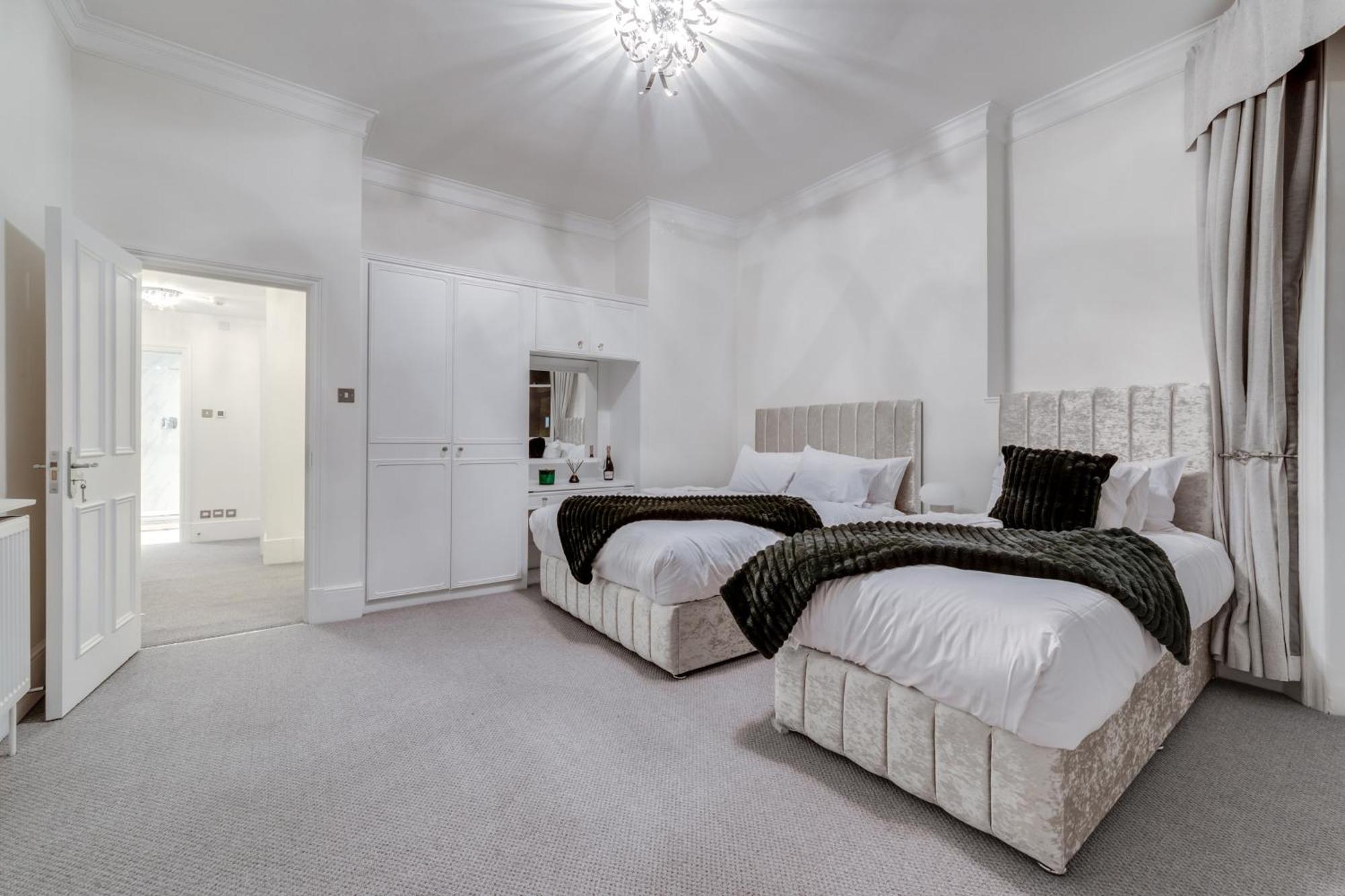 Luxury London 3 Bedroom Duplex With Pool Table - 4Hs Bagian luar foto