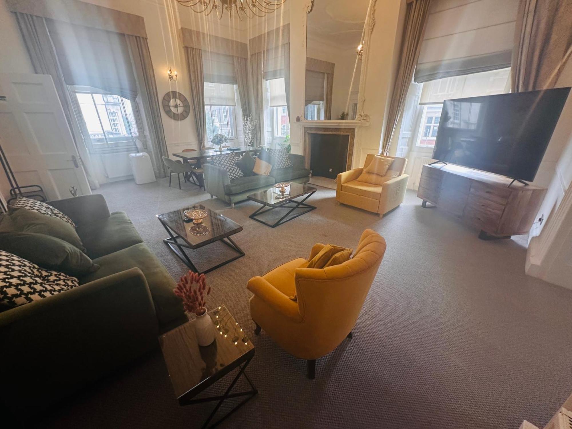 Luxury London 3 Bedroom Duplex With Pool Table - 4Hs Bagian luar foto